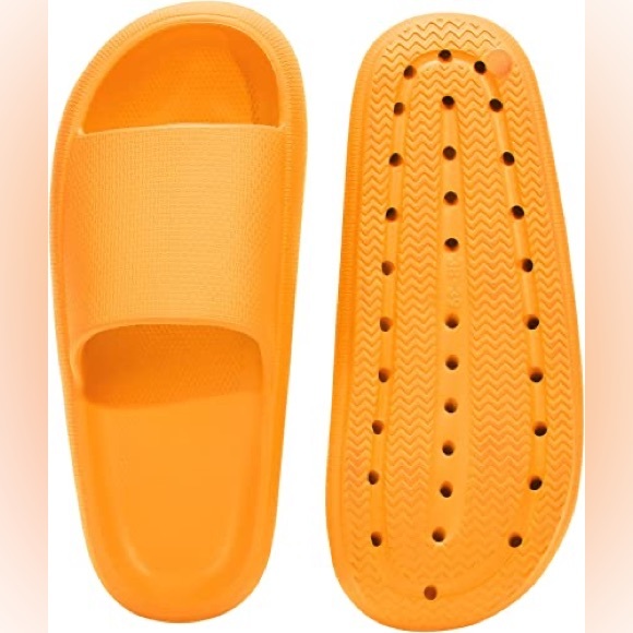 UNISEX Cloud Slides for Women Men Pillow Slippers Thick Sole Indoor and Outdoors - Picture 1 of 6